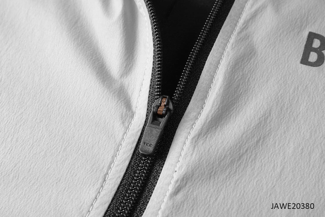 WOMEN'S LIGHTWEIGHT WIND JACKET JAWE20380