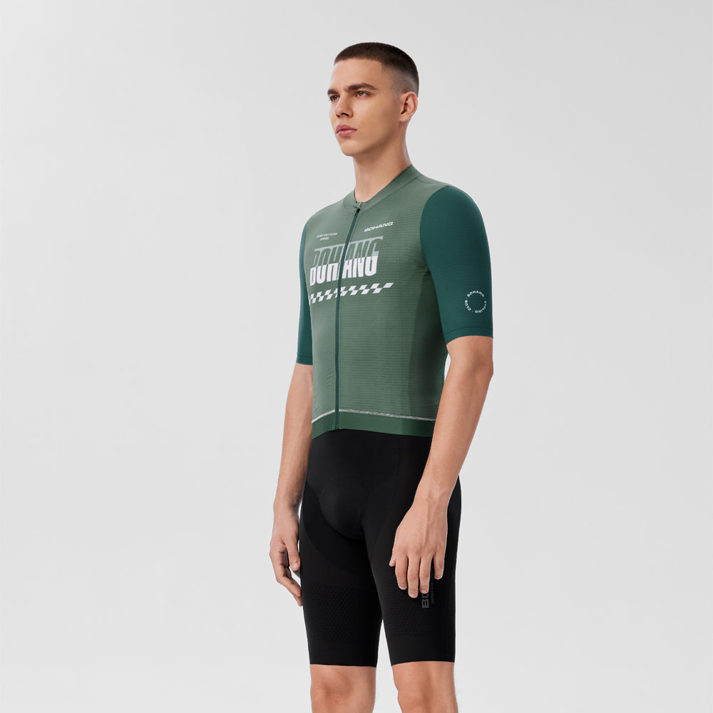 Why Pro Cyclists Choose Advanced Moisture-Wicking Jerseys?